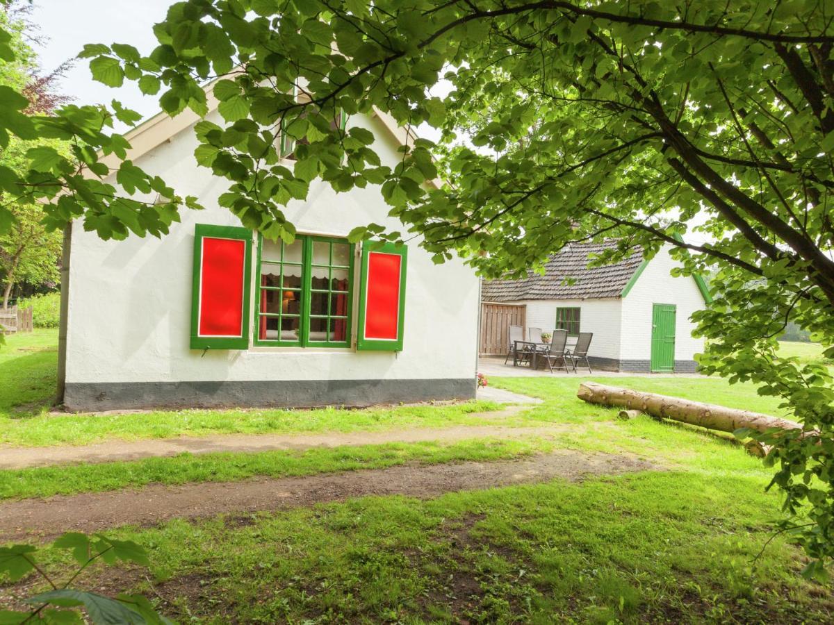 Cozy Holiday Home Near Forest In バールン エクステリア 写真