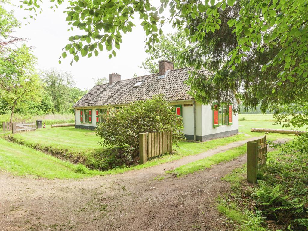 Cozy Holiday Home Near Forest In バールン エクステリア 写真